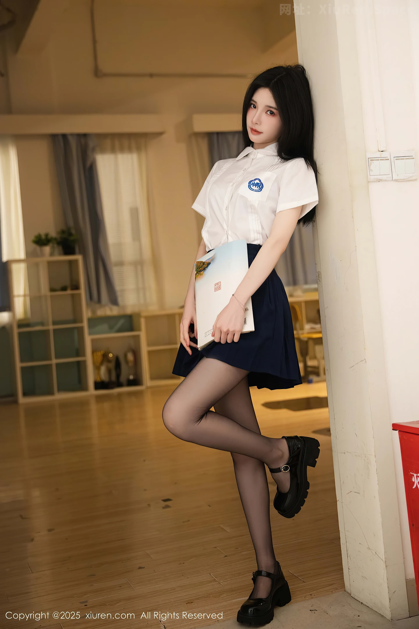 图片[2]-[XiuRen秀人网] VOL.10287 模特布丁wow性感JK制服露蕾丝内衣配超薄黑丝秀完美身材诱惑写真81P-秀人网官方网站